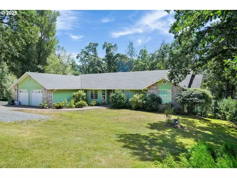 17576 Abiqua Rd, Silverton, OR 97381