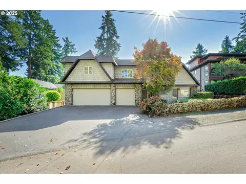 408 Ridgeway Rd, Lake Oswego, OR 97034