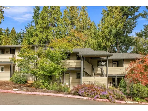 29720 SW Courtside Dr #52, Wilsonville, OR 97070