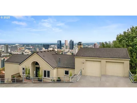 1558 SW Upper Hall St, Portland, OR 97201