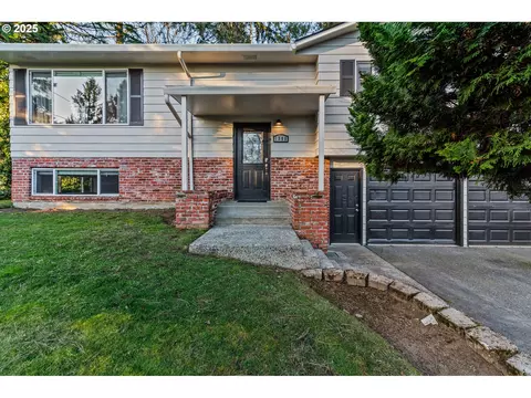 1300 NE 66th St, Vancouver, WA 98665