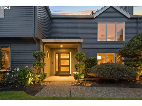 4265 Albert Cir, Lake Oswego, OR 97035