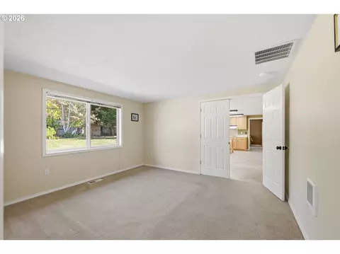 Bedroom - 2279 Blackburn St, Eugene, OR 97405 photo 1 of 8