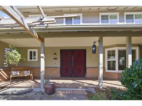 Exterior - 2279 Blackburn St, Eugene, OR 97405 photo 2 of 15