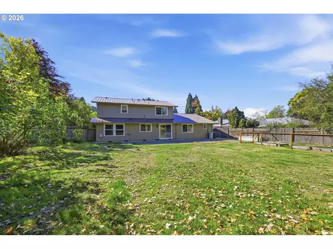 Exterior - 2279 Blackburn St, Eugene, OR 97405 photo 8 of 15