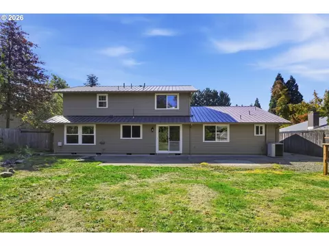 Exterior - 2279 Blackburn St, Eugene, OR 97405 photo 9 of 15