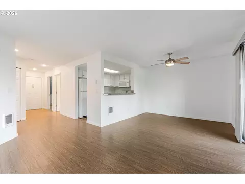 Living - 10168 SE Talbert St, Clackamas, OR 97015 photo 5 of 6