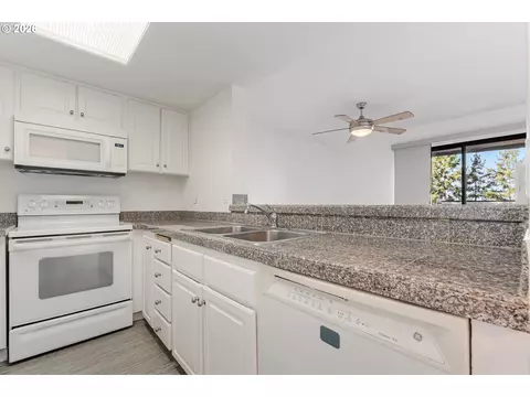 Kitchen - 10168 SE Talbert St, Clackamas, OR 97015 photo 1 of 3
