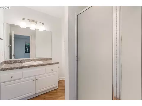 Bath - 10168 SE Talbert St, Clackamas, OR 97015 photo 1 of 3