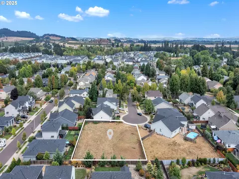 2233 NW Mahala Way, Mcminnville, OR 97128