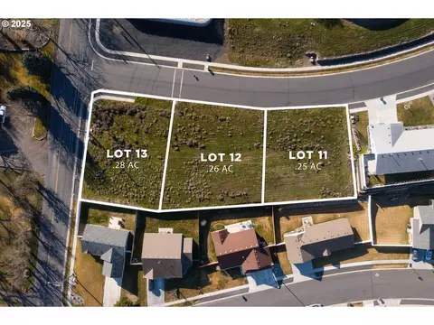 110 SW Desert Sky Dr #11, Hermiston, OR 97838