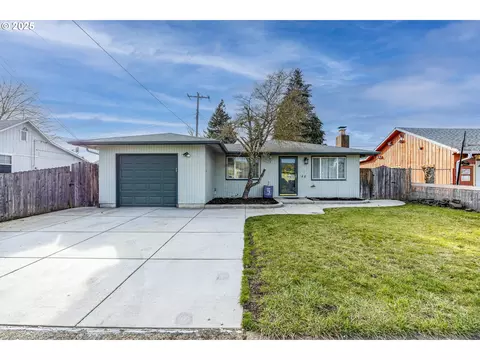 548 16th St, Springfield, OR 97477