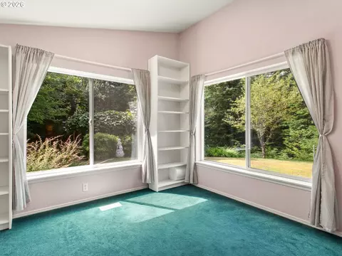 Bedroom - 502 SE Red Elder Dr, Corbett, OR 97019 photo 3 of 6