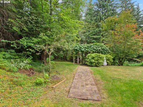 Exterior - 502 SE Red Elder Dr, Corbett, OR 97019 photo 7 of 19