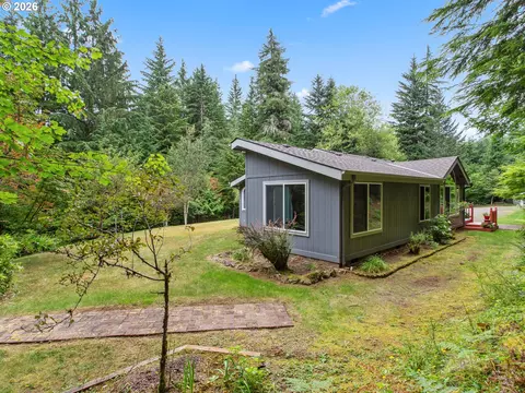 Exterior - 502 SE Red Elder Dr, Corbett, OR 97019 photo 6 of 19