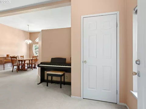 Entry Way - 502 SE Red Elder Dr, Corbett, OR 97019 photo 1 of 1