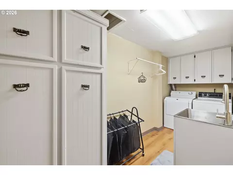 Other - 3910 SEl Camino Dr, Gresham, OR 97080 photo 4 of 9