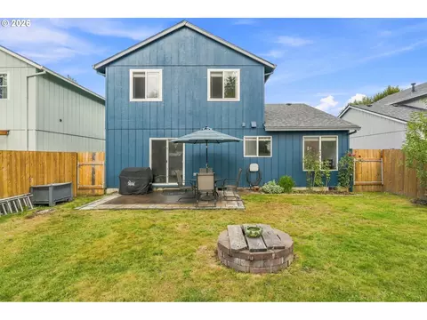 Exterior - 1336 SE La Mesa Ave, Gresham, OR 97080 photo 4 of 7