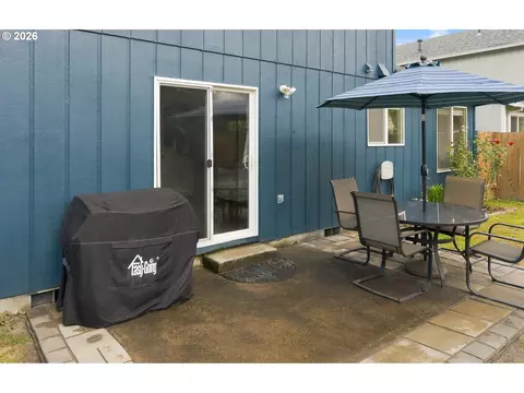 Exterior - 1336 SE La Mesa Ave, Gresham, OR 97080 photo 5 of 7