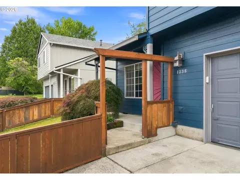 Exterior - 1336 SE La Mesa Ave, Gresham, OR 97080 photo 3 of 7