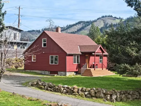 180 NW Spring St, White Salmon, WA 98672