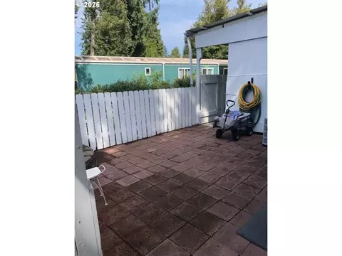Exterior - 1125 58th St #8, Springfield, OR 97478 photo 9 of 9