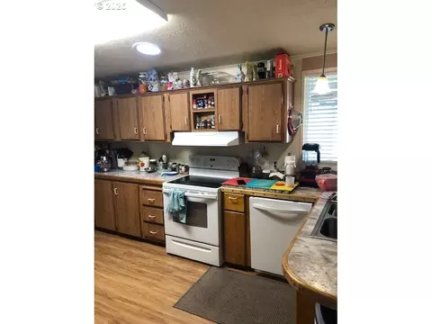 Kitchen - 1125 58th St #8, Springfield, OR 97478 photo 1 of 1
