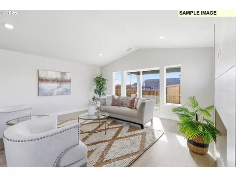 Living - 577 Taft St, Umatilla, OR 97882 photo 1 of 3