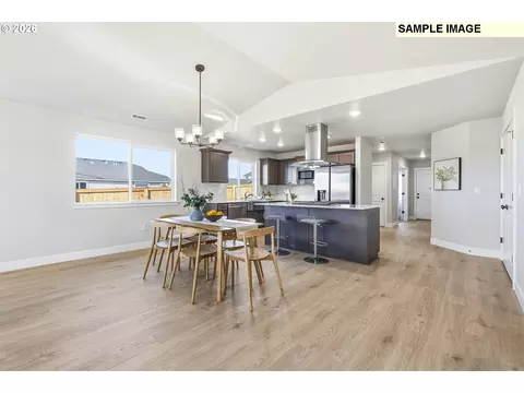 Dining - 577 Taft St, Umatilla, OR 97882 photo 2 of 2