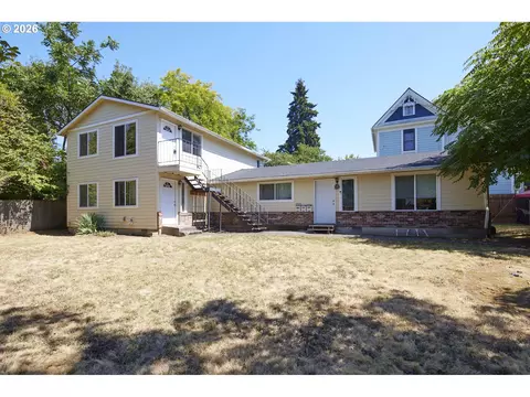 3907 SE Salmon St, Portland, OR 97214