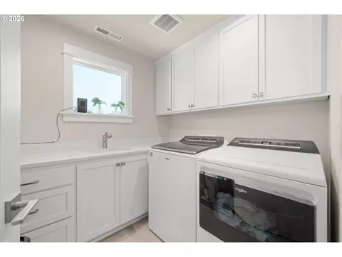 Other - 1536 Alsea Dr, Eugene, OR 97408 photo 3 of 10