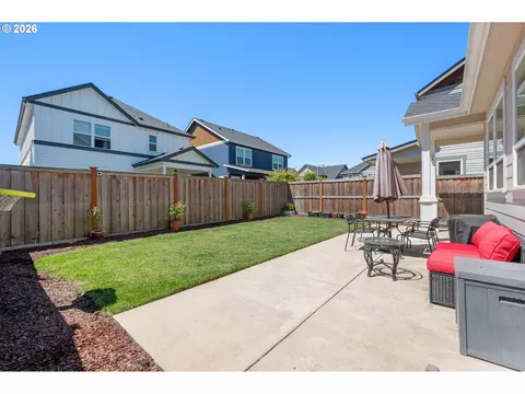 Exterior - 1536 Alsea Dr, Eugene, OR 97408 photo 6 of 8