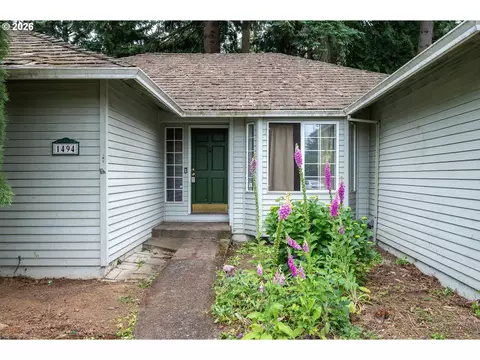 Exterior - 1494 NW 15th St, Gresham, OR 97030 photo 2 of 8
