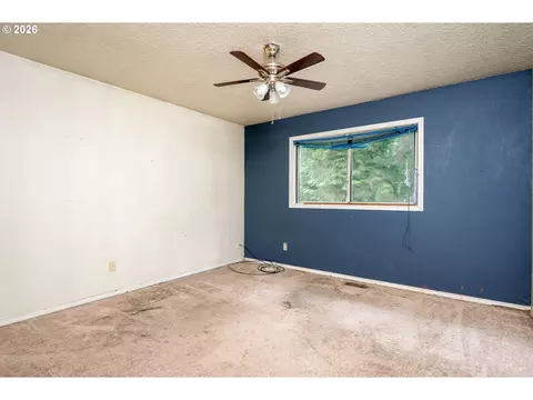 Bedroom - 1494 NW 15th St, Gresham, OR 97030 photo 1 of 2