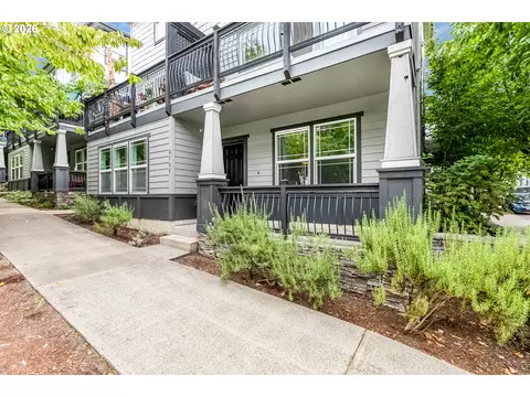 6704 N Pittsburg Ave, Portland, OR 97203