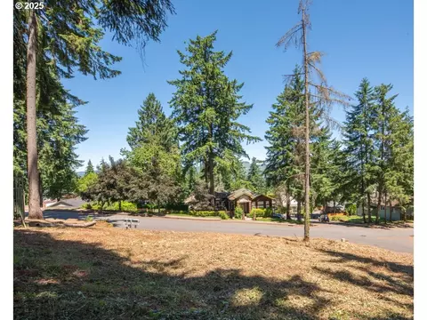 S 69th Pl, Springfield, OR 97478 photo 4