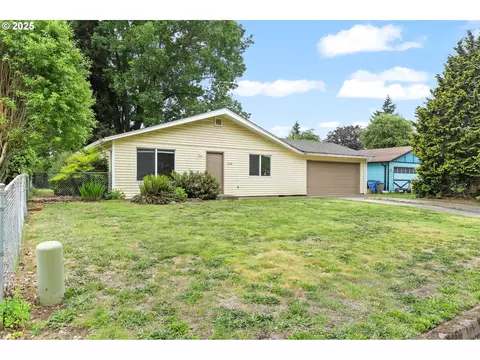 9209 NE 27th St, Vancouver, WA 98662