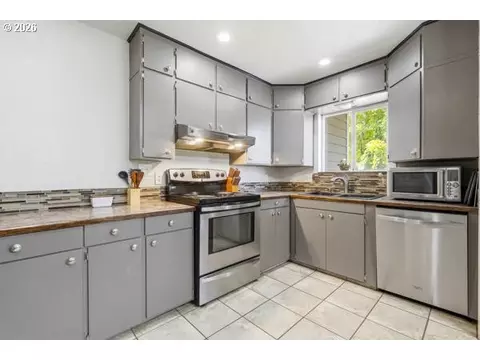 Kitchen - 80036 Prindle Loop Rd, Hermiston, OR 97838 photo 3 of 3