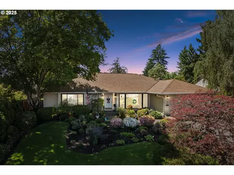 11820 SW Reid Ct, Beaverton, OR 97008