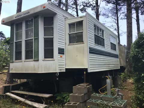 3700 N Highway 101, Depoe Bay, OR 97341