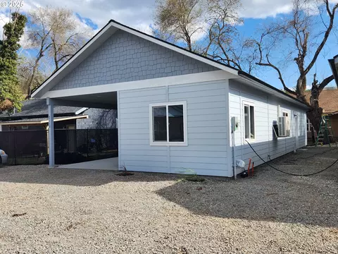2110 True Ave, La Grande, OR 97850