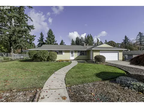 19390 Meyers Rd, Oregon City, OR 97045