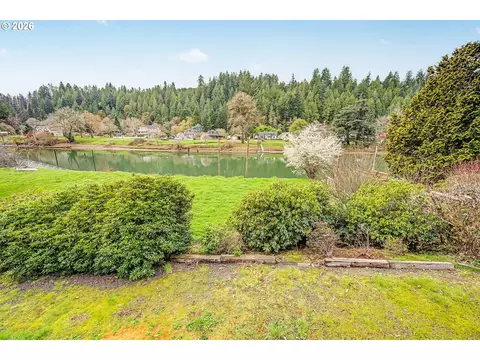 View/Area - 10919 E Mapleton Rd, Mapleton, OR 97453 photo 4 of 9