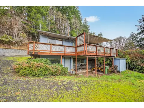 Exterior - 10919 E Mapleton Rd, Mapleton, OR 97453 photo 7 of 7
