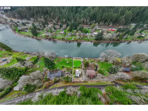 View/Area - 10919 E Mapleton Rd, Mapleton, OR 97453 photo 8 of 9