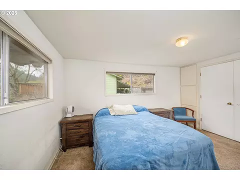 Bedroom - 10919 E Mapleton Rd, Mapleton, OR 97453 photo 1 of 5