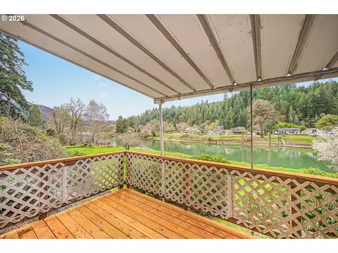 Exterior - 10919 E Mapleton Rd, Mapleton, OR 97453 photo 2 of 7
