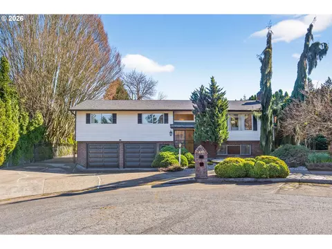 820 NE 168th Pl, Portland, OR 97230