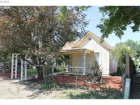 1407 9th St, Baker City, OR 97814