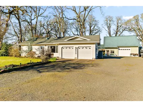 28779 Jager Ln, Junction City, OR 97448